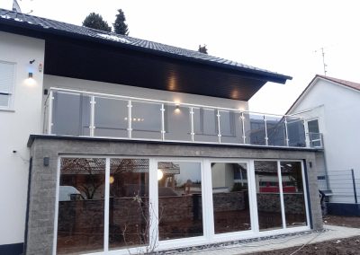 Balkonske ograde – metal i staklo