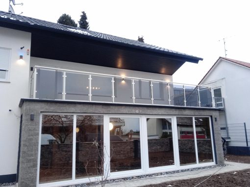 Balkonske ograde – metal i staklo